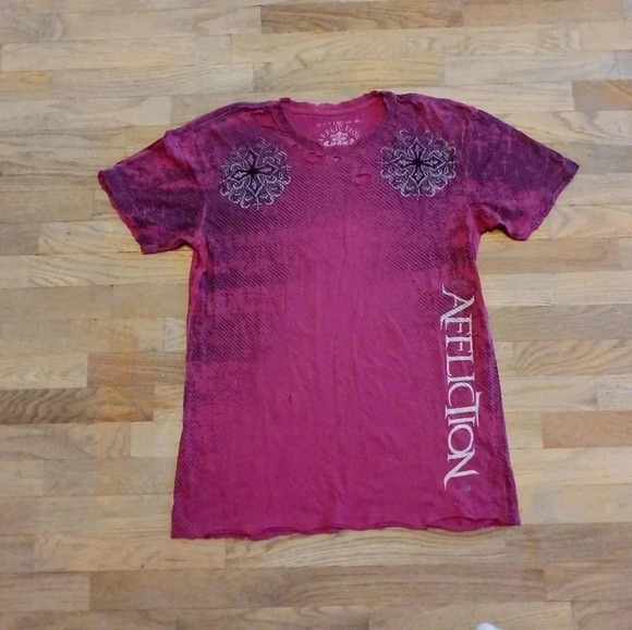 Affliction Distressed Ripped Red T-Shirt Adult XL - Picture 1 of 15